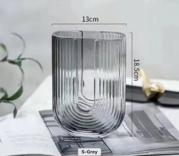 U Vase