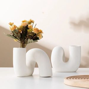 WHITE N VASE