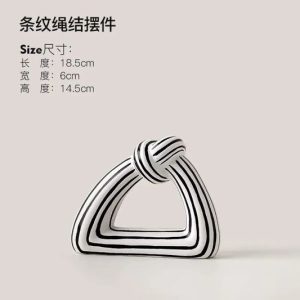 WHITE AND BLACK KNOT VASE