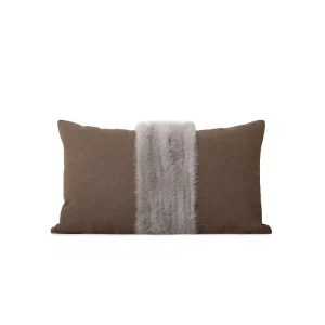BROWN CAT FUR