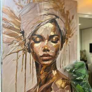 GOLD LADY FACE