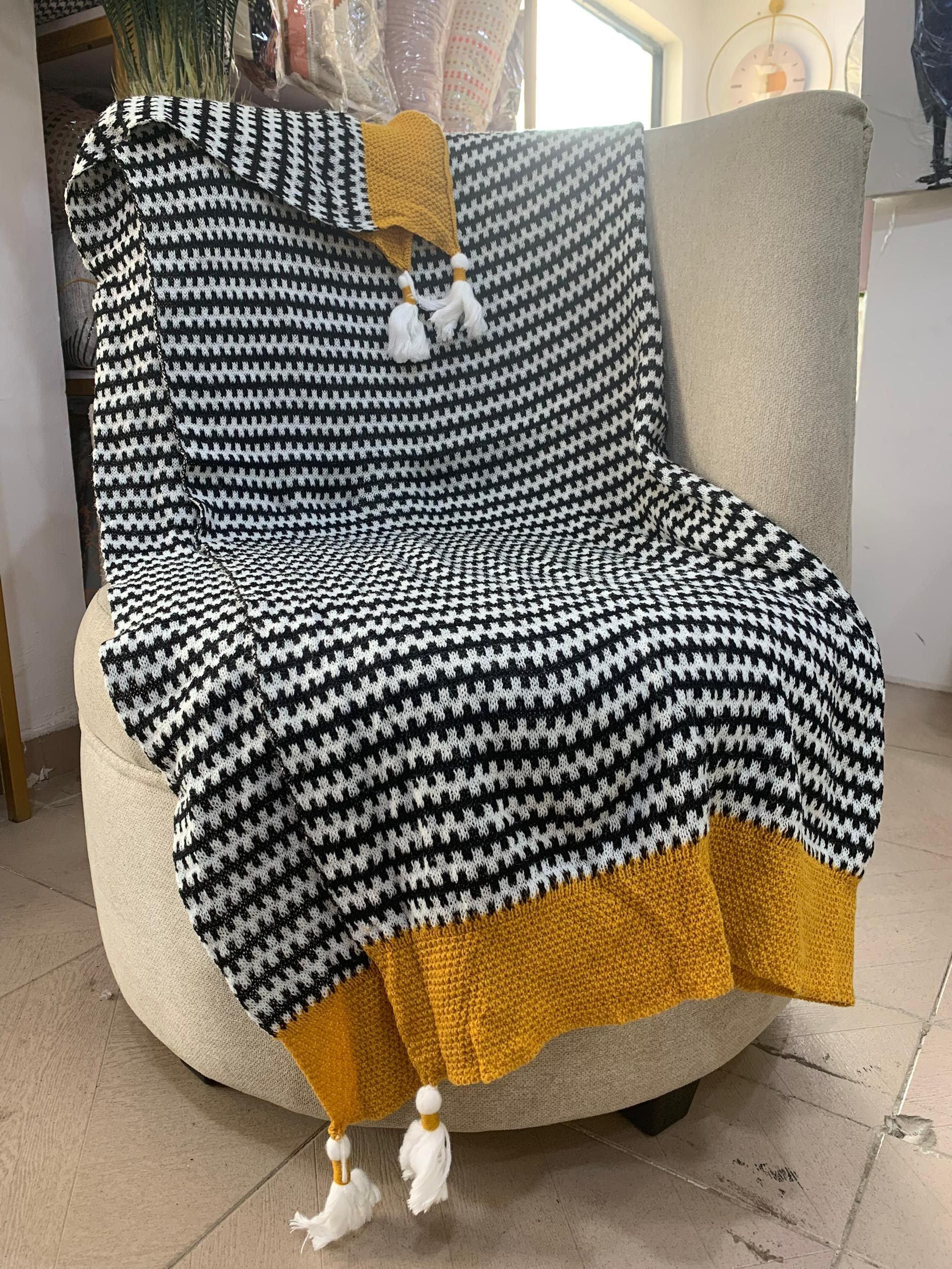 Black & White Blanket